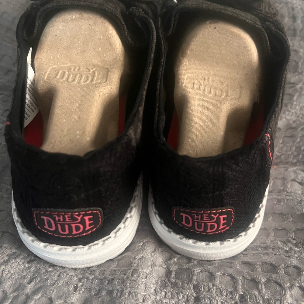 Hey Dude Black Bow Slip-On Shoes- Rare find! - Picture 3 of 3